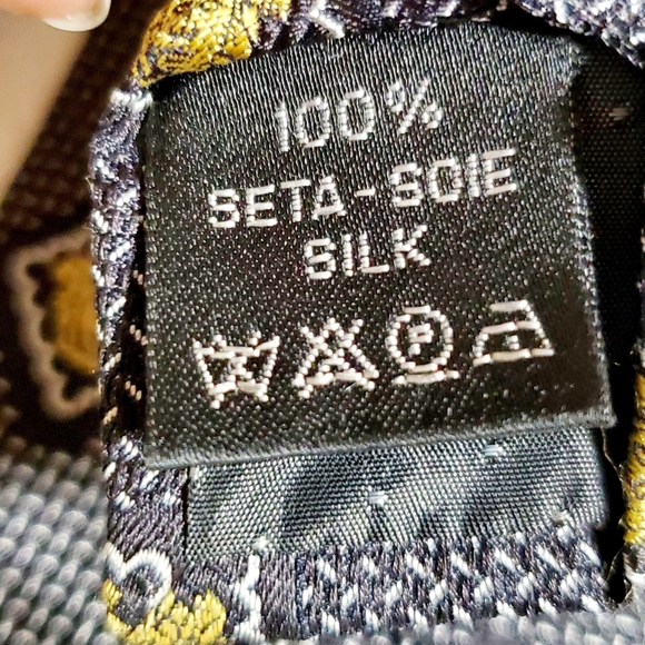 Vintage Gianni Versace Mens Tie - Picture 12 of 12